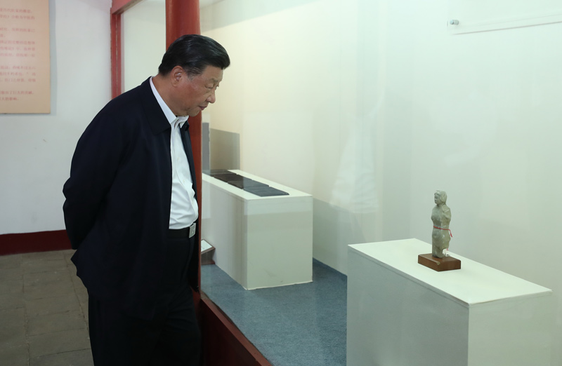2021年5月12日，習(xí)近平總書記在南陽市考察東漢醫(yī)學(xué)家張仲景的墓祠紀(jì)念地醫(yī)圣祠。 
